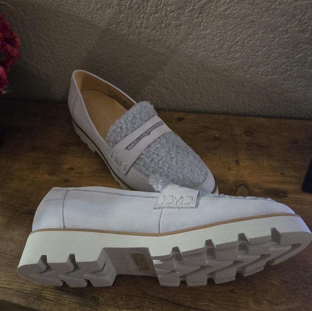 Vionic Loafers - Picture 5 of 5